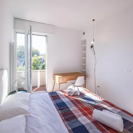 Masini, By Short Holidays